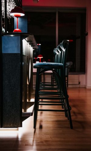 illside_restaurant_evening_03