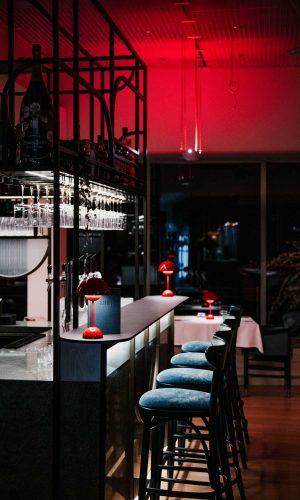 illside_restaurant_evening_04