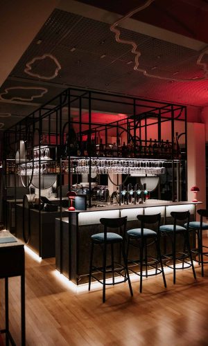 illside_restaurant_evening_09