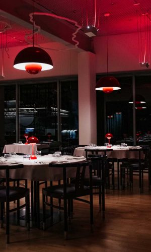 illside_restaurant_evening_35