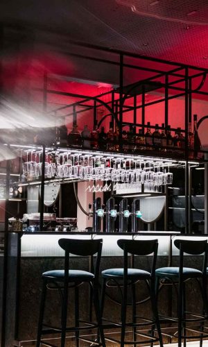 illside_restaurant_evening_47