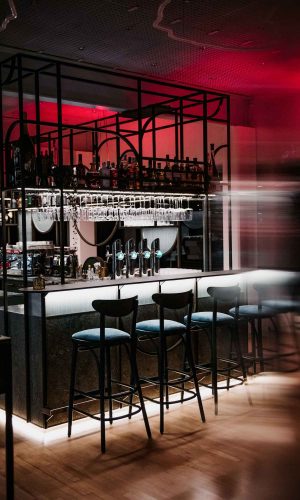 illside_restaurant_evening_49