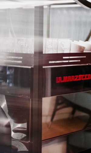 illside_restaurant_evening_50